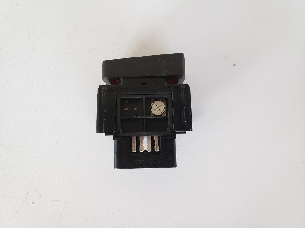07 Toyota Corolla Light / Flashers / Hazard Button & Warning Switch