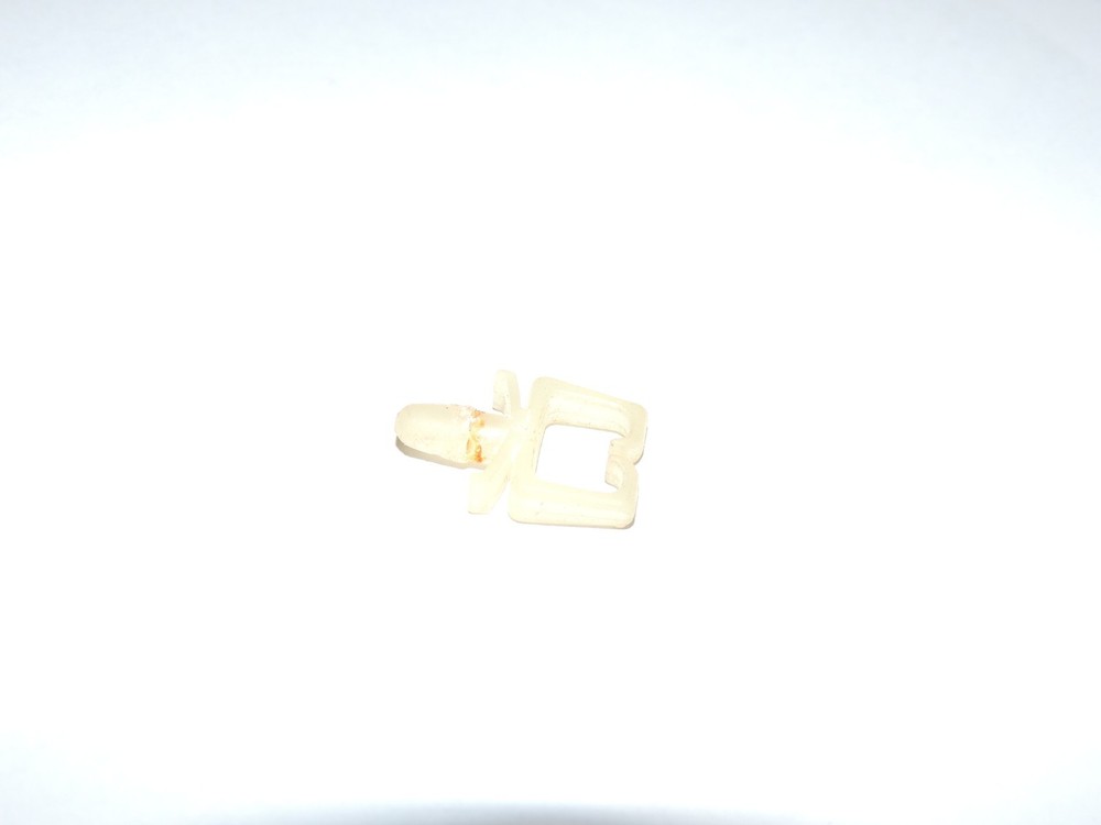 Sansui AU-719 Plastic Wire Saddle (Holders.) 0000000