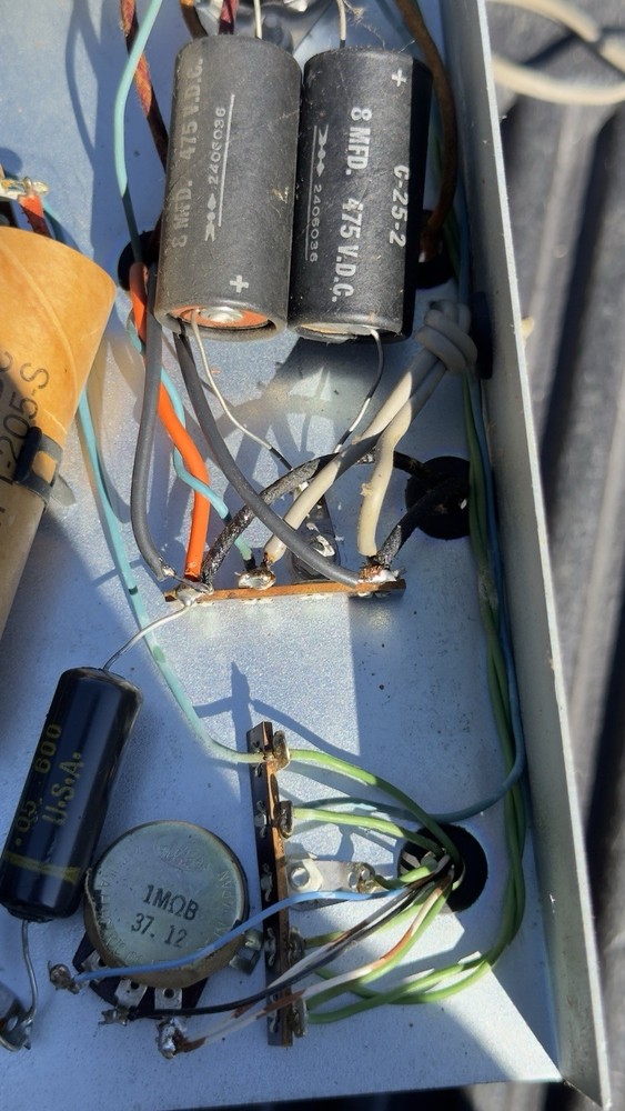 Vintage Heathkit Condenser Checker POWERS ON NOT TESTED