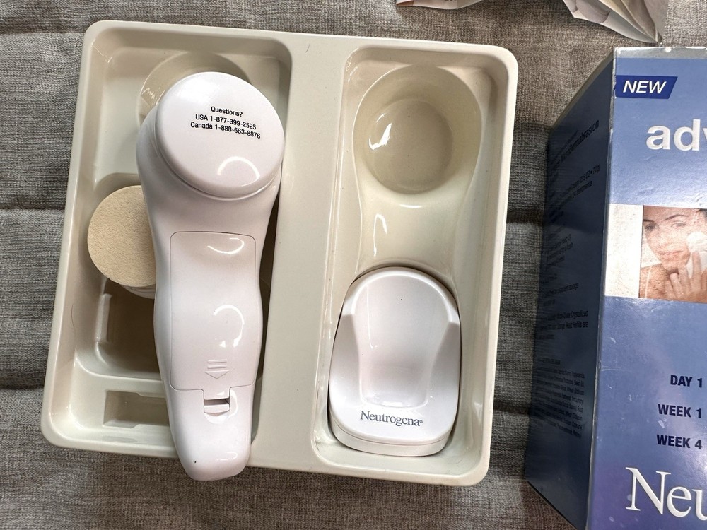Neutrogena Advanced Solutions At Home Microdermabrasion Kit System TESTED WORKS