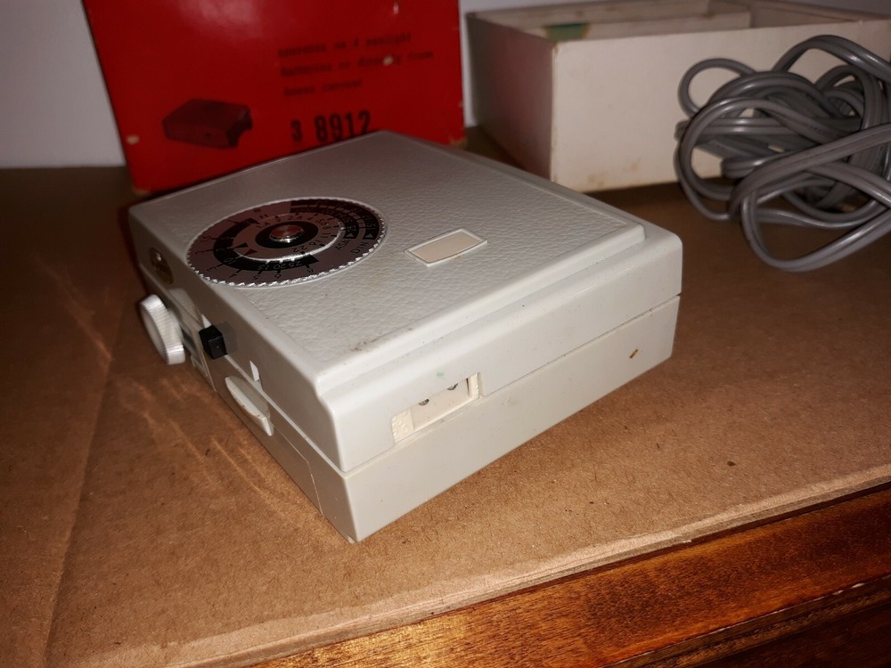 Vintage Sears Transistorized Electronic Flash for repair not working