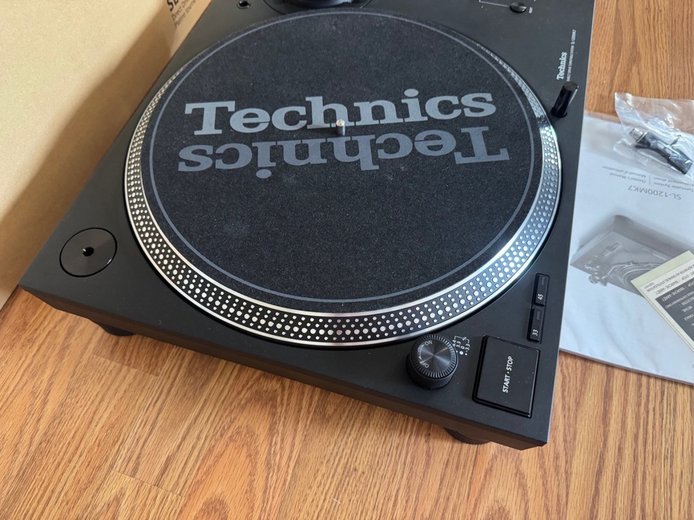 Technics SL-1200MK7 Direct Drive Turntable System - Black