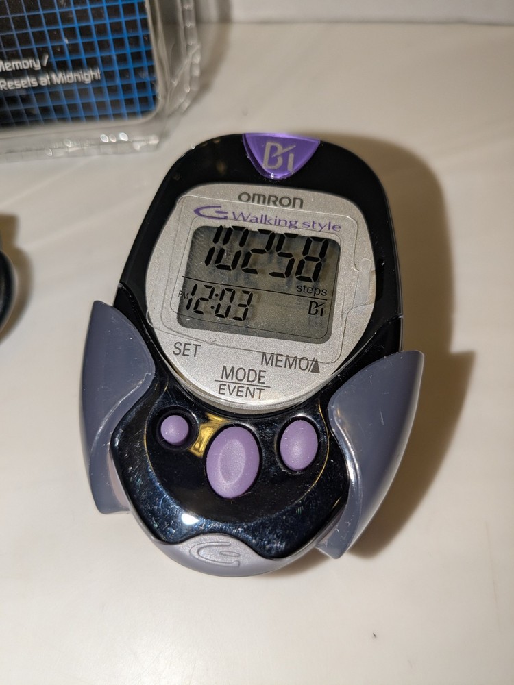 Omron Go Smart Dual-Axis Pocket Pedometer HJ-720ITC PC Version Open Box
