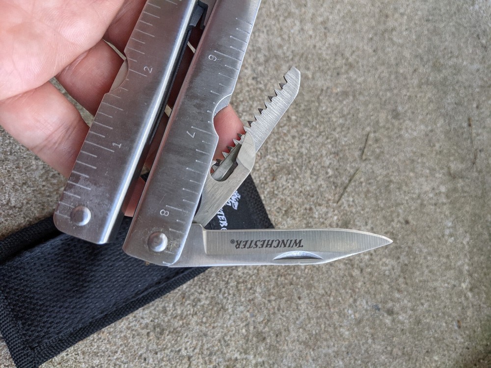 Winchester Pocket Multi Tool multi pliers, needle nose 14 functions Sheath J2