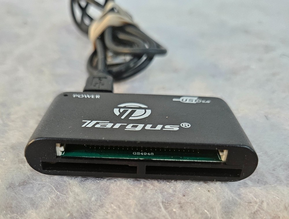 TARGUS Universal High Speed Memory Card Reader 33 in 1