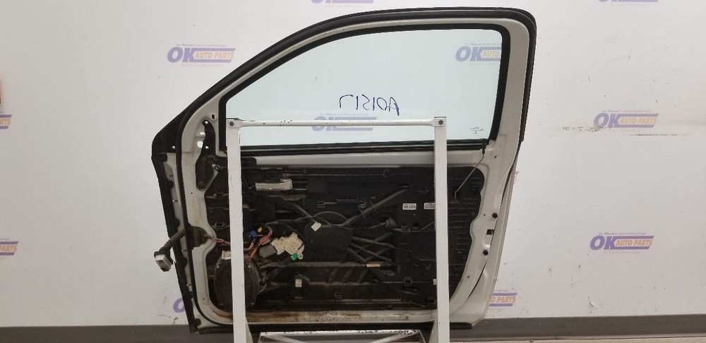 17 DODGE RAM 3500 REGULAR CAB DOOR ASSEMBLY FRONT RIGHT PASSENGER WHITE