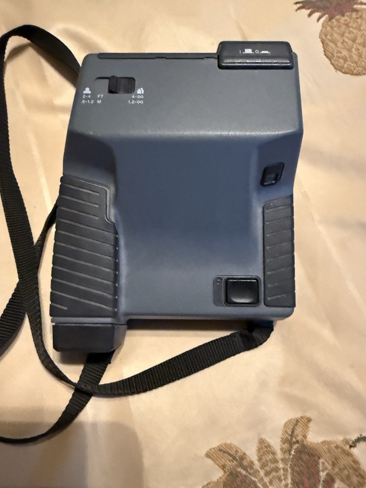 Polaroid Impulse Camera With Built In Flash. Vintage. Untested