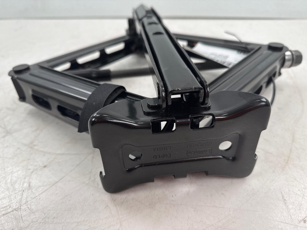 2025 Ford Explorer 2.3L Floor Jack OEM