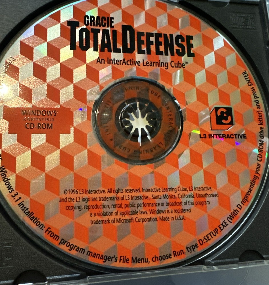Gracie Total Defense CD Room 1996 Interactive Learning Cube Great Condition
