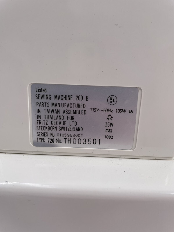 BERNETTE 720 SEWING MACHINE HEAVY DUTY 200 B