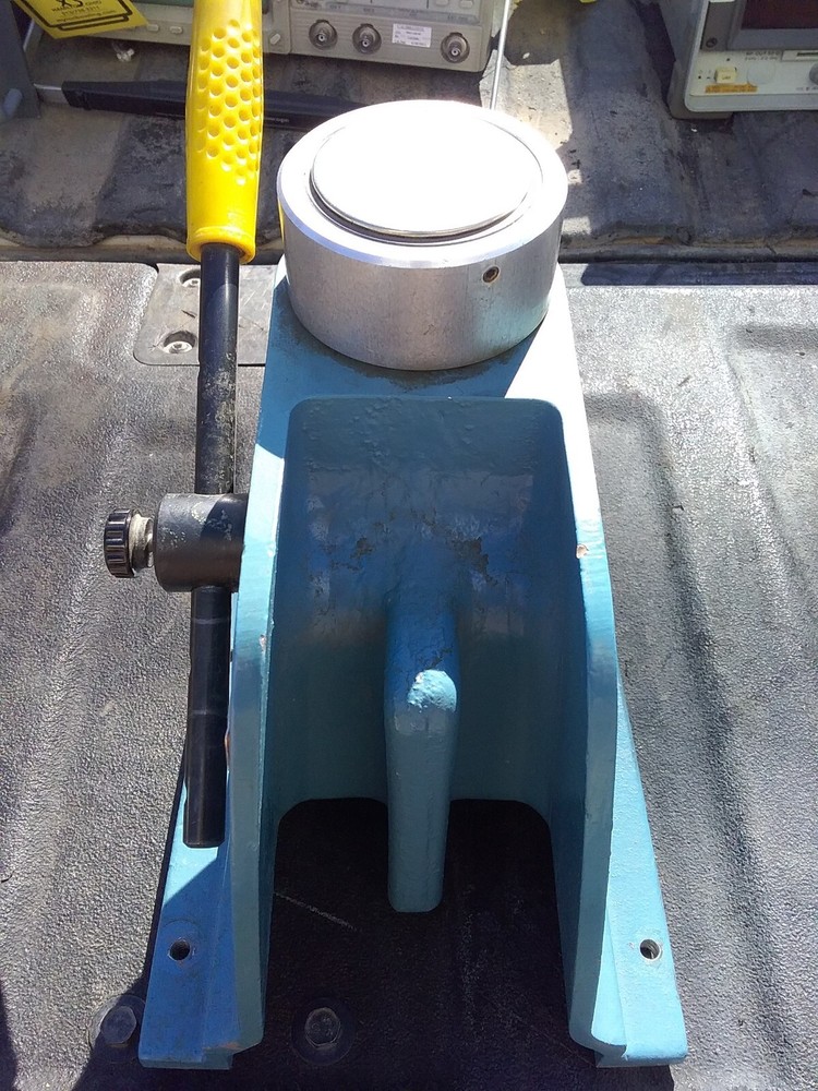 AMP Benchtop Assembly Press Model 91085-2 ( Used )