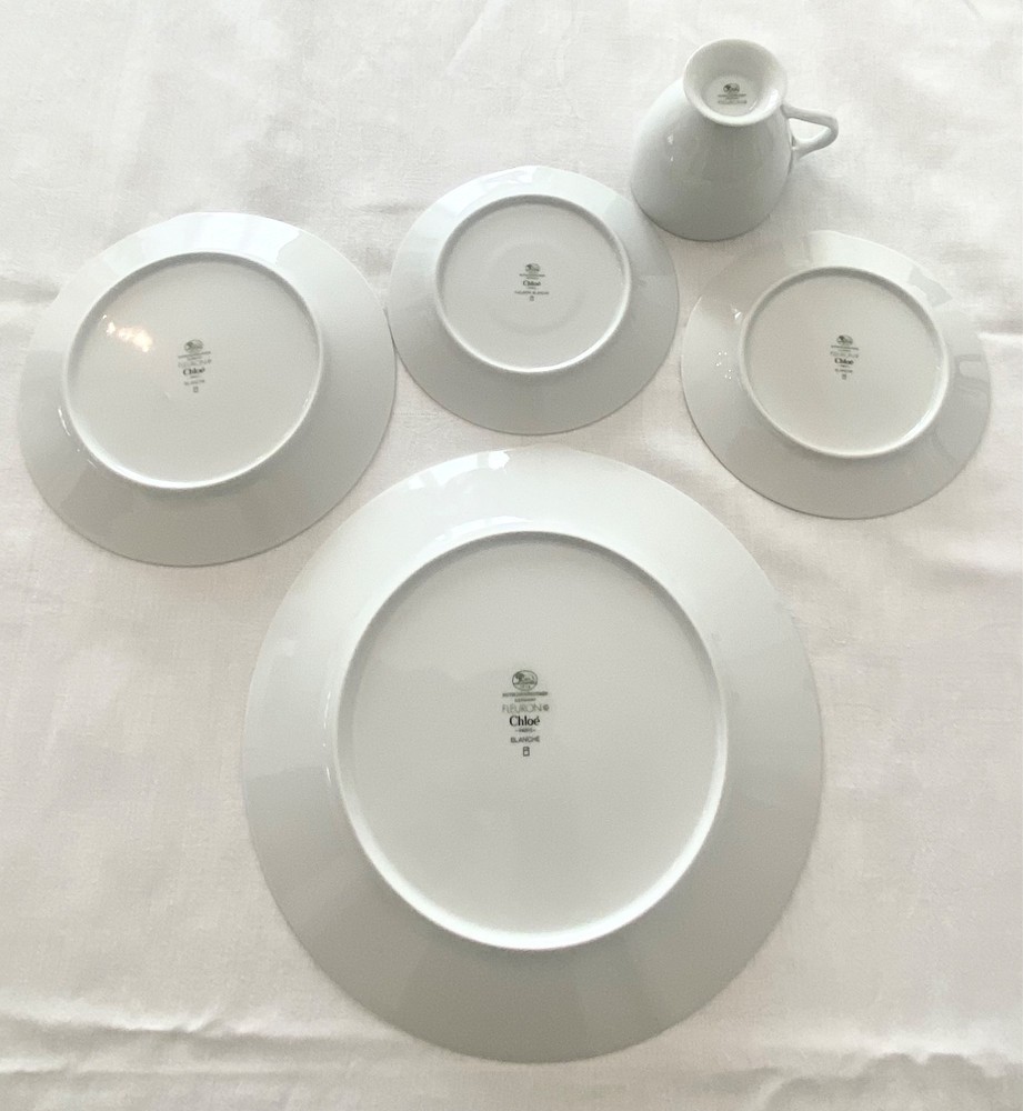 Fleuron Chole' Paris by Hutschenreuther Germany White 5 Piece Place Setting Mint
