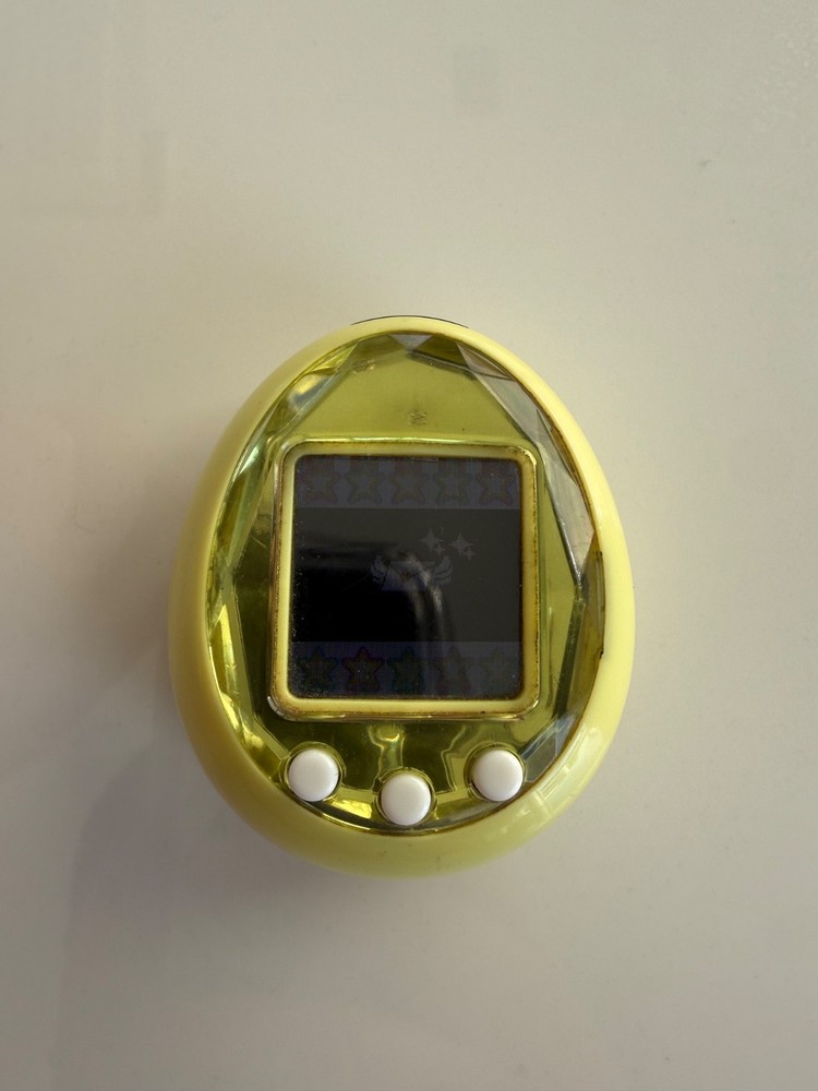 tamagotchi id yellow