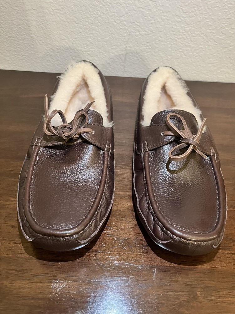 uggs slippers size 8