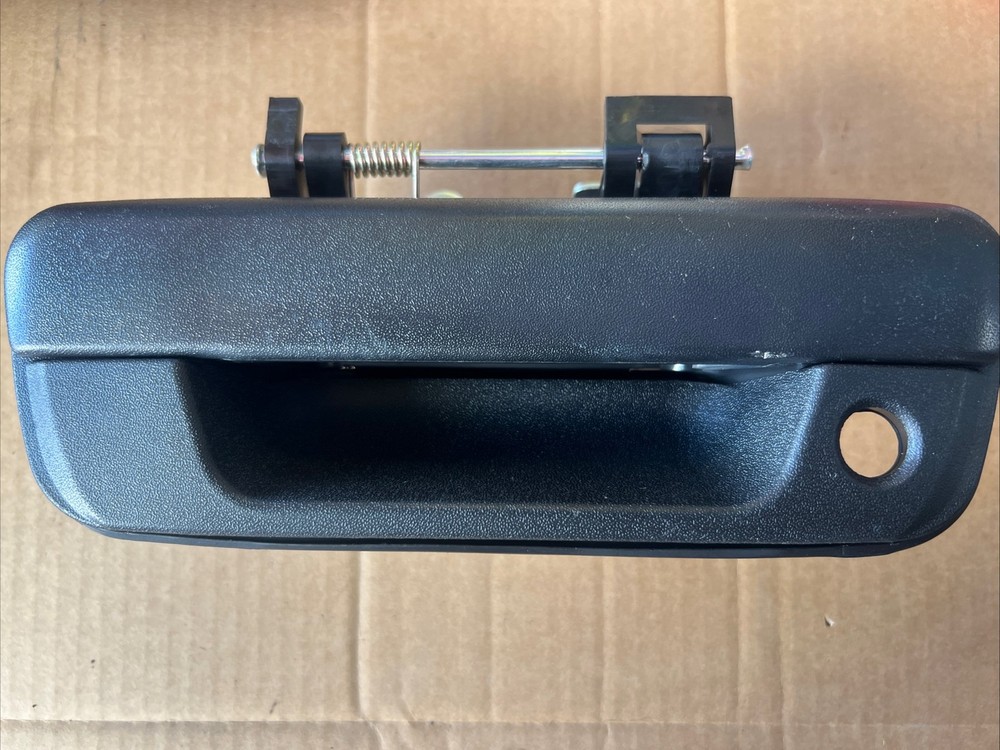 Rear Tail Tailgate Latch Gate Handle Black for 2004-12 GM Colorado GMC Canyon.
