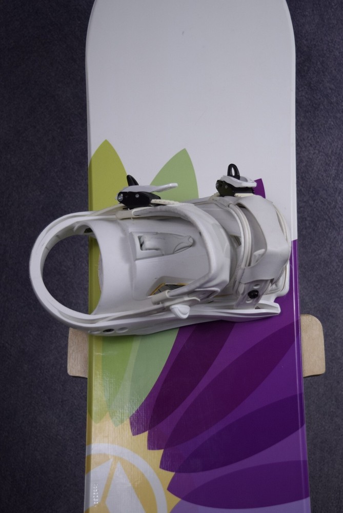 SAPIENT SNOWBOARD SIZE 145 CM WITH SAPIENT MEDIUM BINDINGS