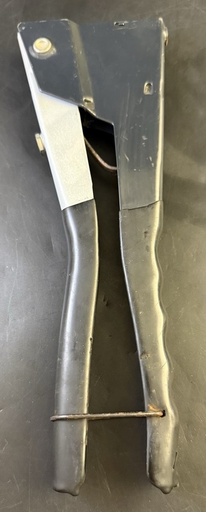 POP Rivetool Model 21030 Vf8