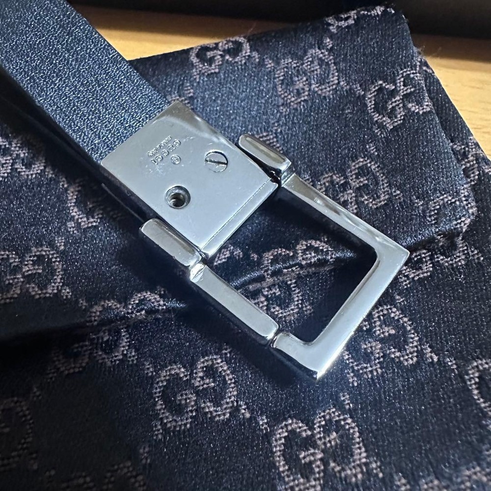 Good Gucci Keychain Key Ring GG Pattern Leather Silver Black