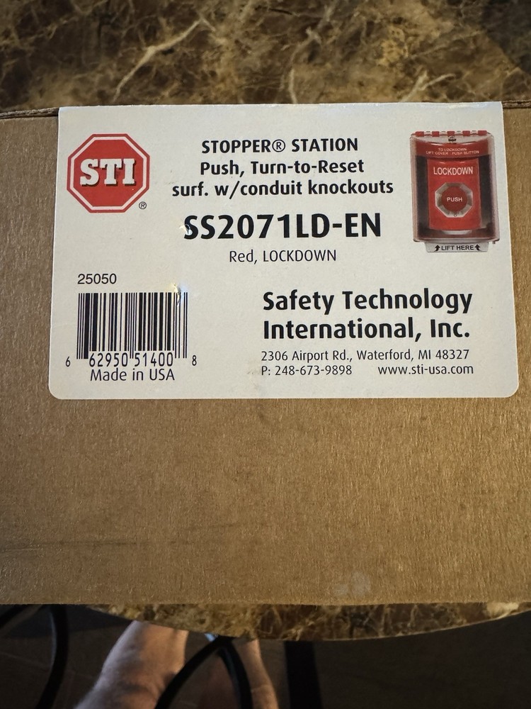 SS2071LD-EN Red lockdown Button