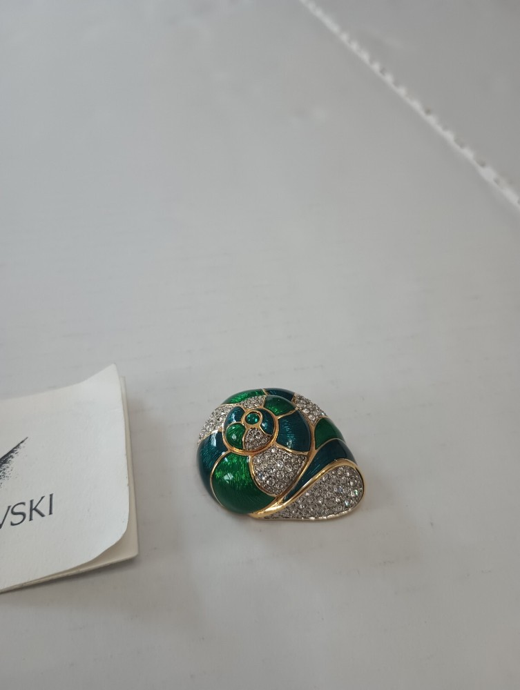 SIGNED SWAROVSKI PAVE' CRYSTAL SHELL PIN ~ BROOCH RETIRED ** CLEAN **