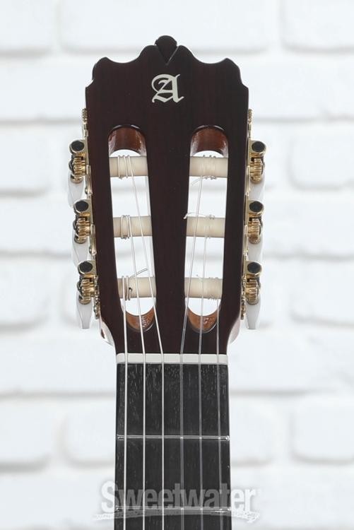 Alhambra 4 P Conservatory Nylon-string Classical Guitar - Natural