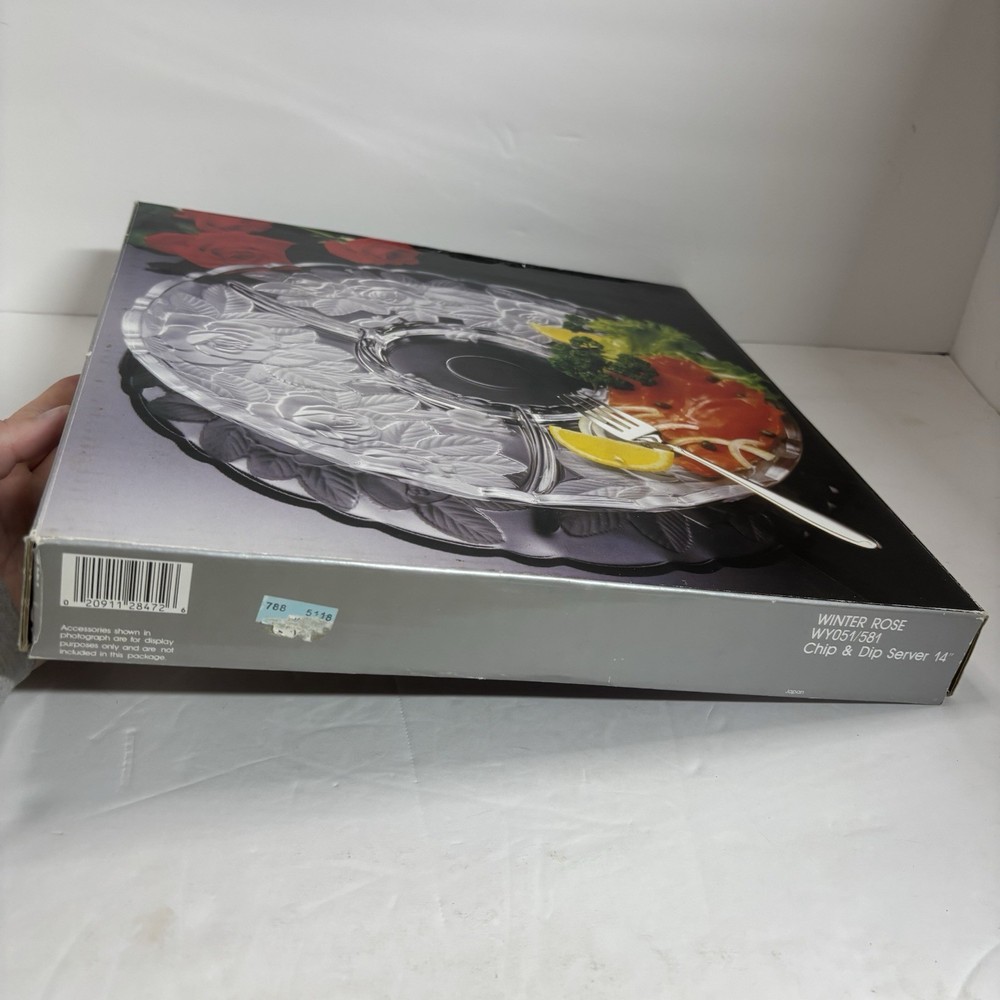 STUDIO NOVA Winter Rose Chip/Dip Server Glass Platter Heavy 14" Boxed Embossed