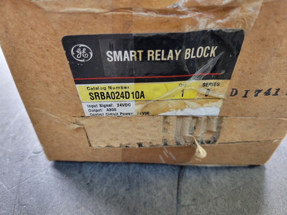 GE SRBA024D10A Relay Block.