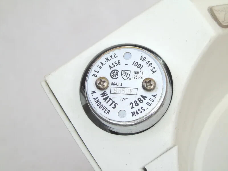 NEW ECOLAB ENGINEERING DENMARK ECOBRITE SLD2 SOLID DISPENSER FLUID METERING