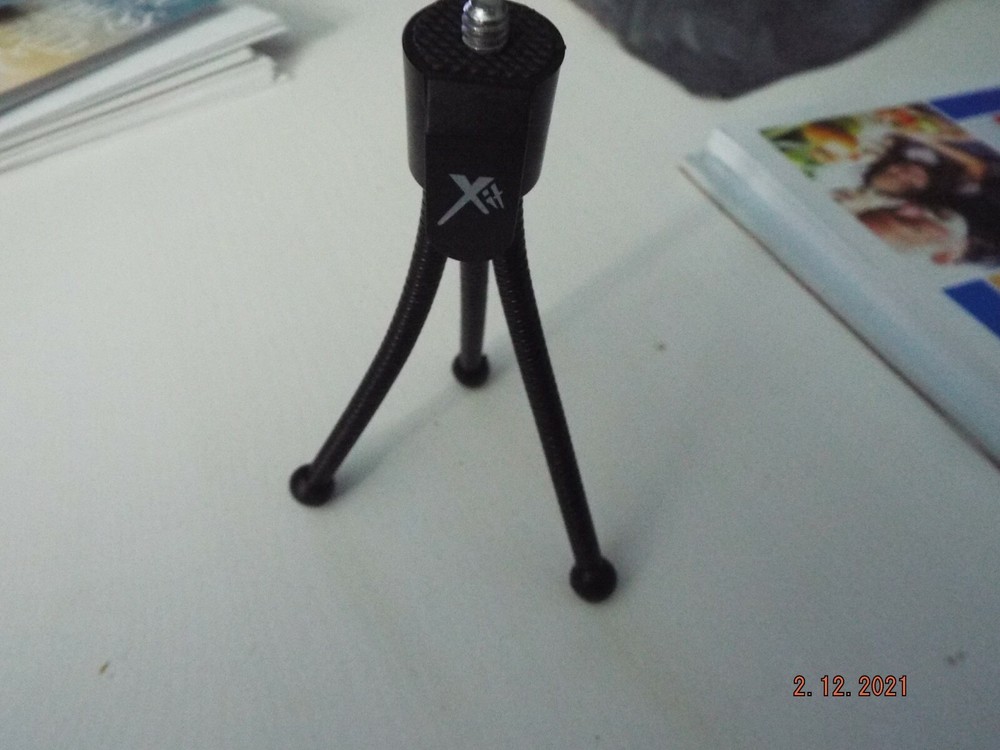 Tripod Mini Table Top Tripod, CELL PHONE HOLDER