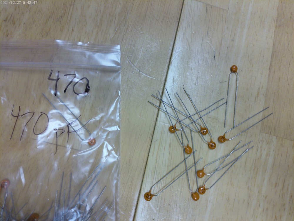LOT/10 CERAMIC DISC CAPACITORS 1KV 470 PF,NOS