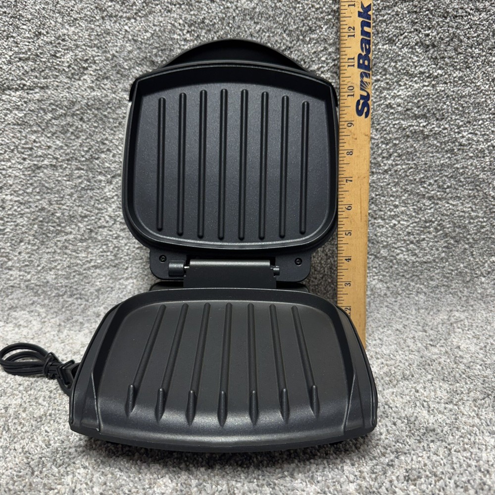 George Foreman Lean Mean Fat Reducing Grilling Machine Model GR10AS Silver