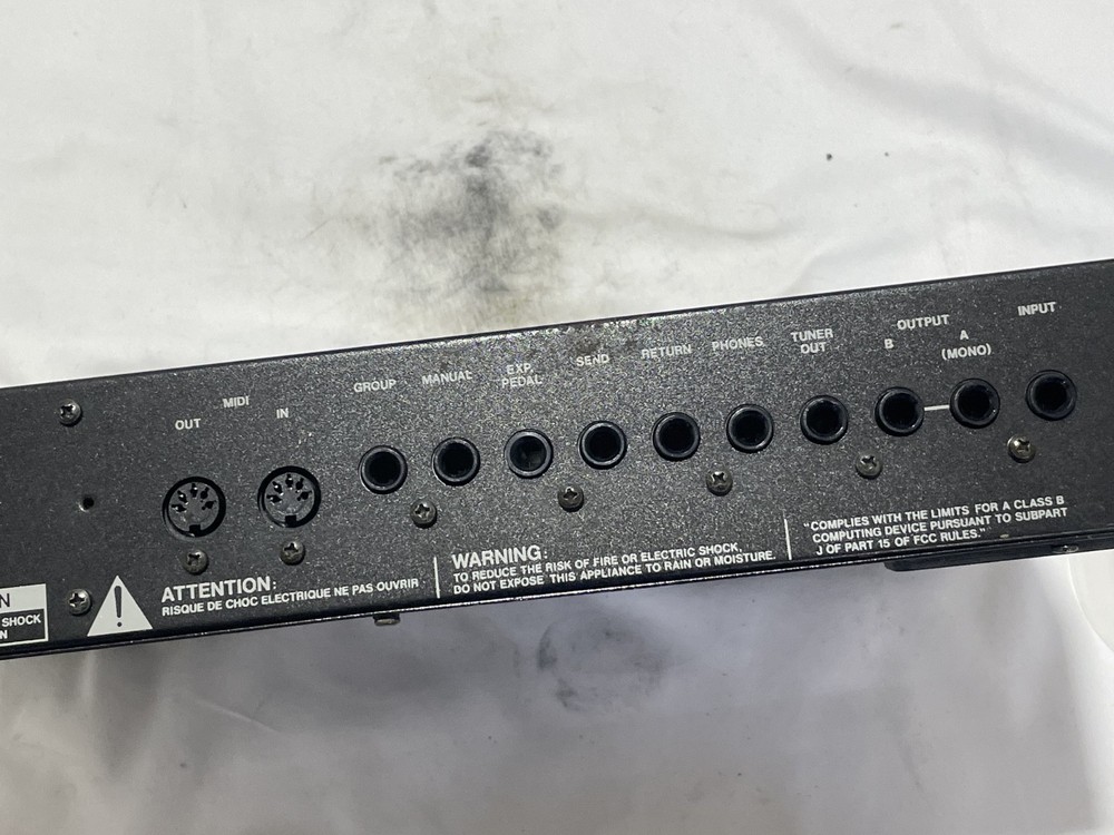BOSS ME-5 Guitar Multi Effects processor Pedal Working AC100V