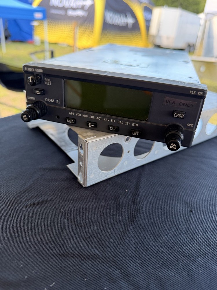 Bendix/King KLX-135 GPS Comm Install Manual