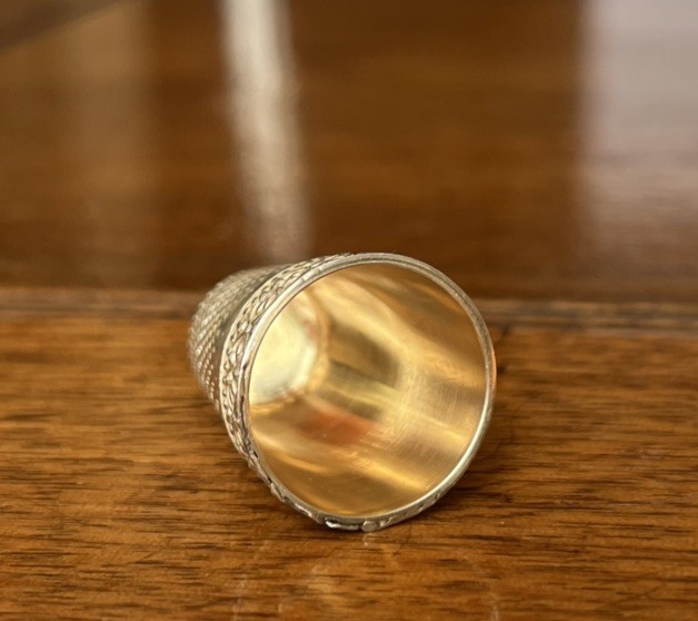Vintage Sterling Silver Embossed Design Thimble, marked 925