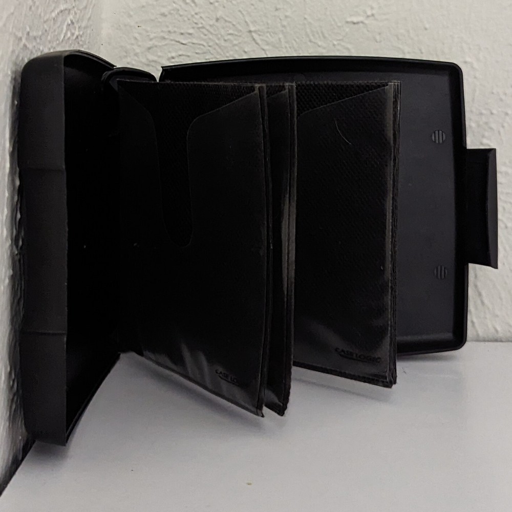 Case Logic Multi Disc CD DVD Case