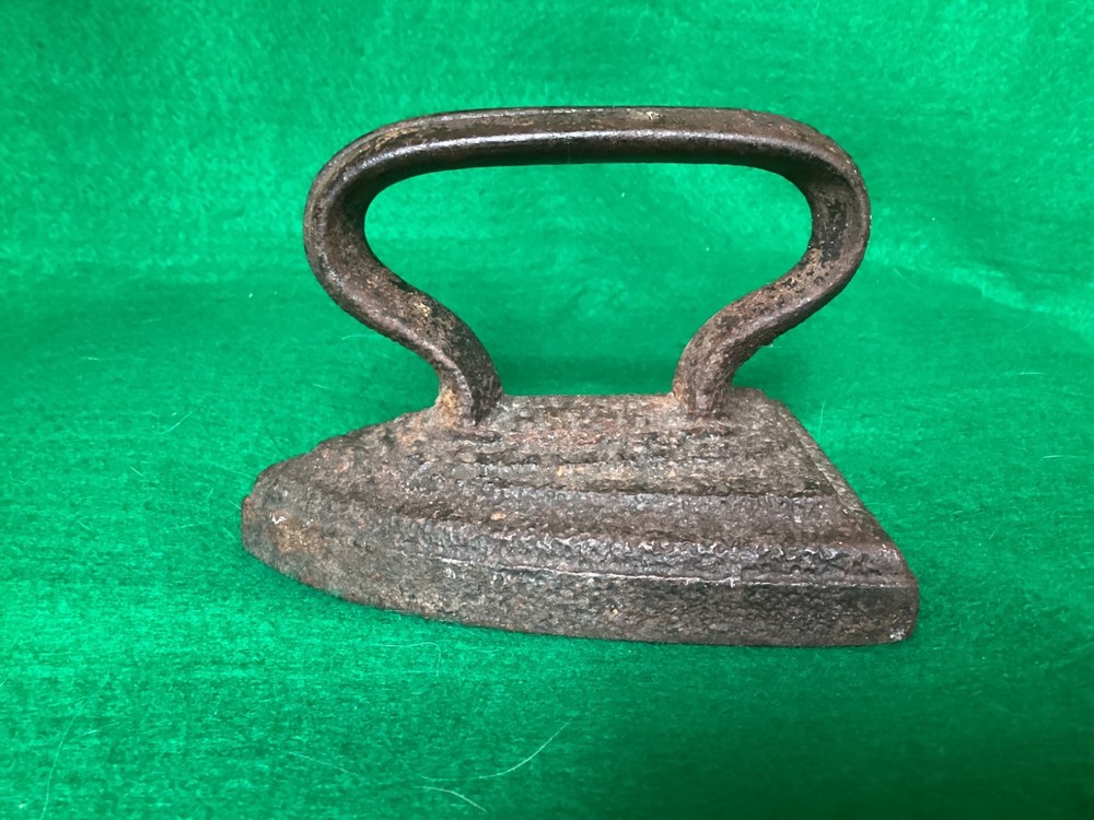 Vtg Cast Iron Flat Iron