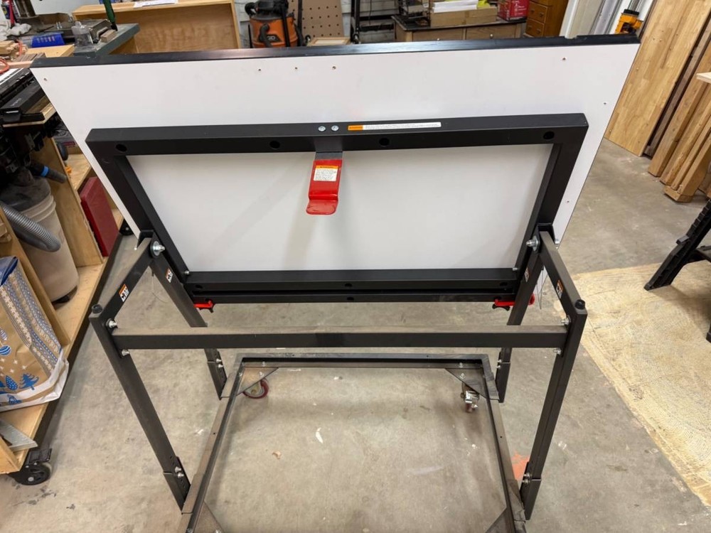 Mobile work table - Rockler panel cart + Powertec work top with t-track clamps
