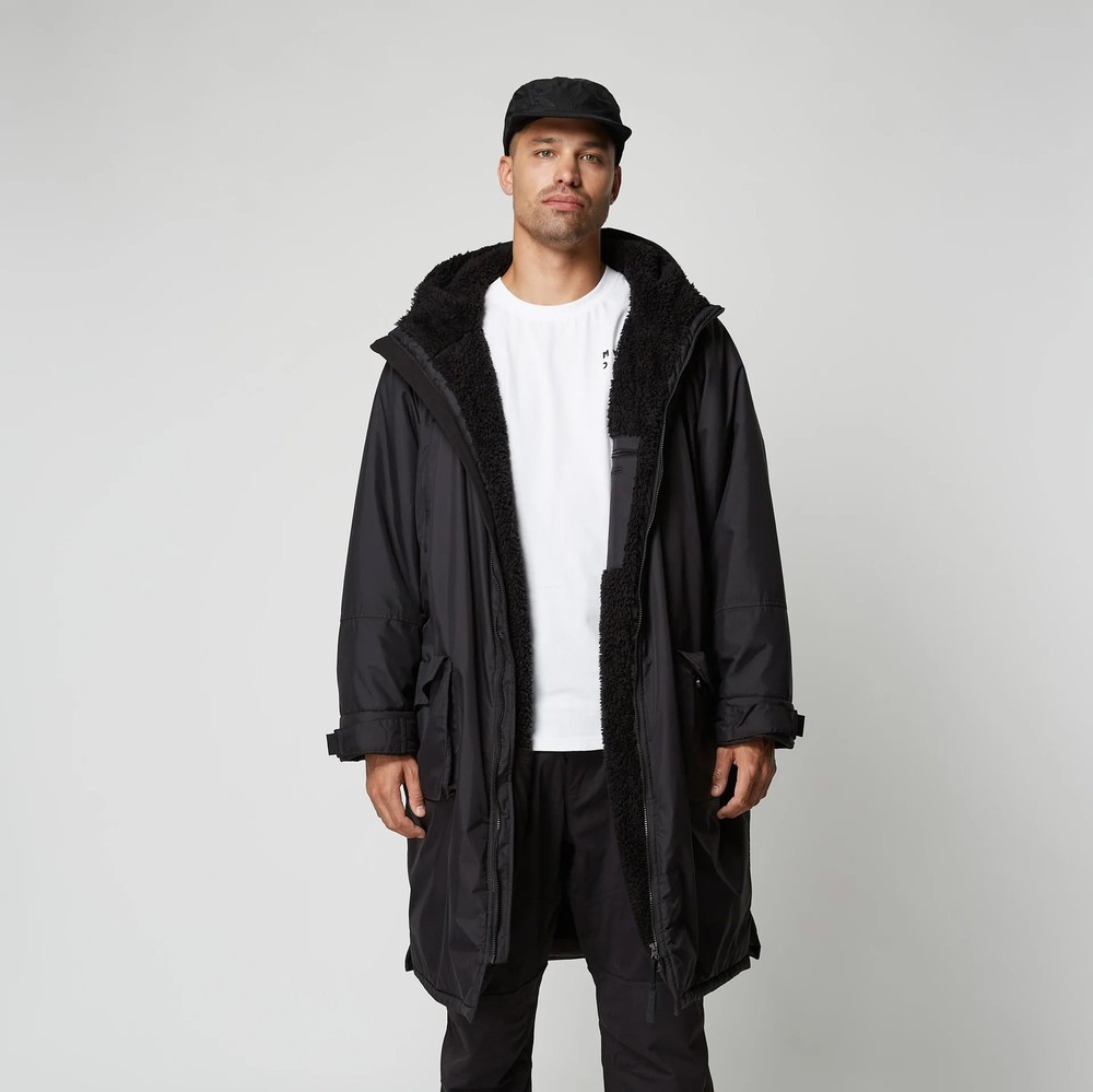 Mystic DTS Poncho Explore [DARK TECH SERIES] - Black 230015