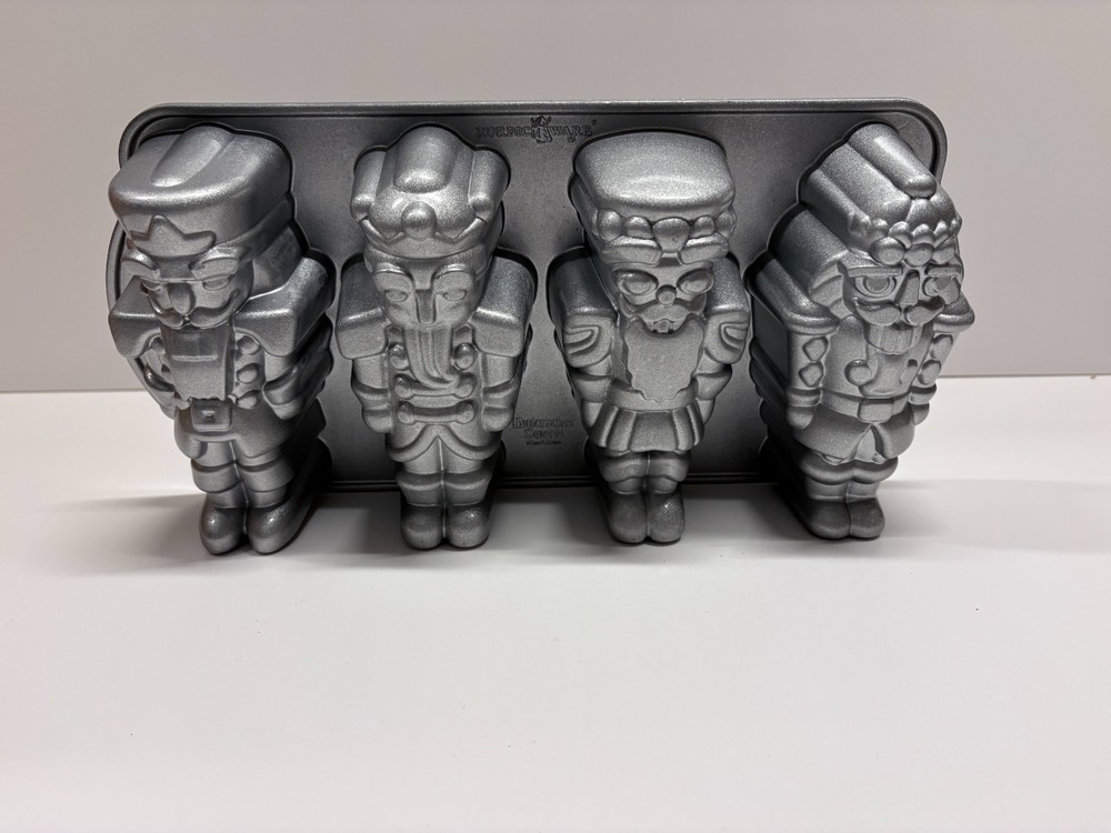 Nordic Ware NUTCRACKER Sweets Cast Cakelet Pan, 6 Cup Capacity, Silver NEW!