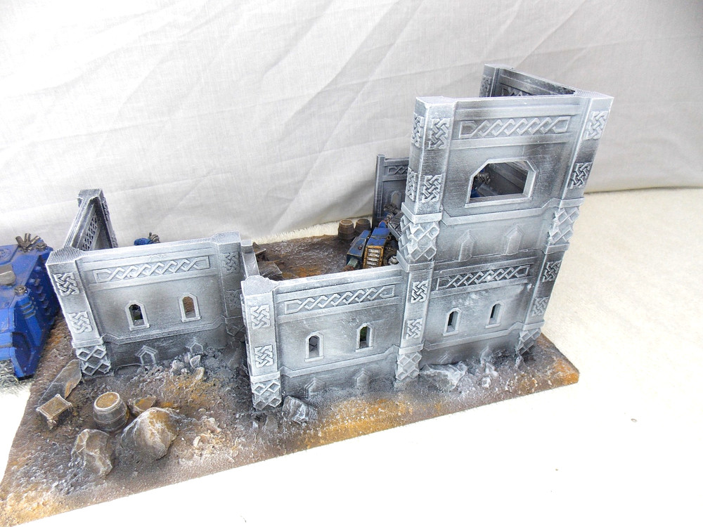 WARGAMING TERRAIN PAINTED BUILDING