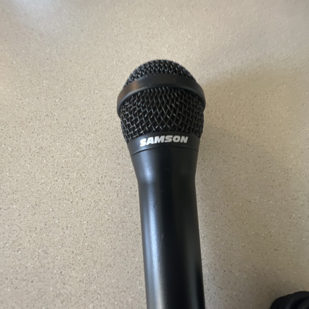 Samson R10s Dynamic Karaoke Vocal Microphone Tested