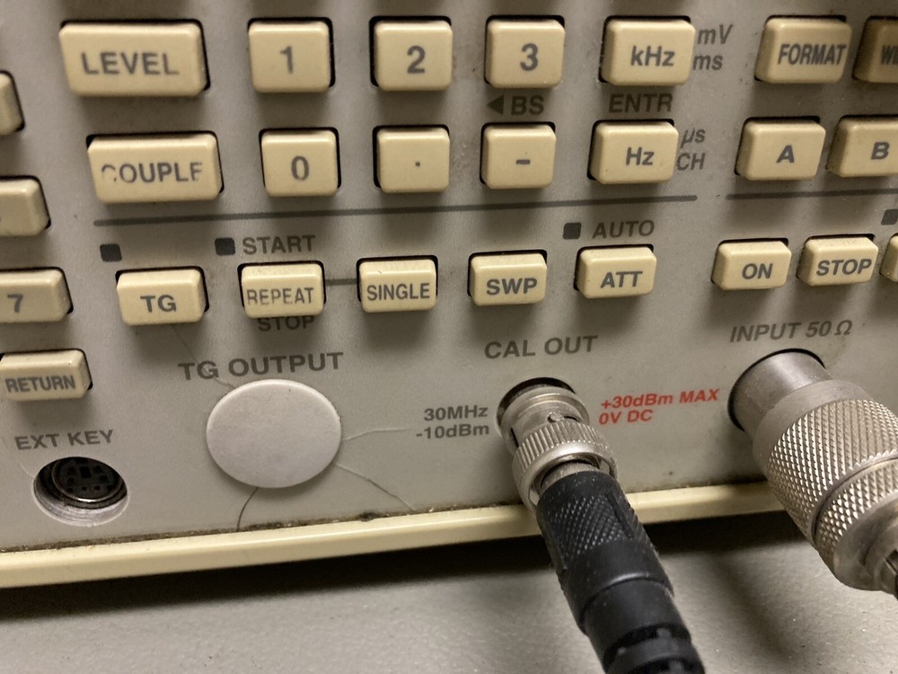 Advantest R3267 Spectrum Analyzer 100Hz - 8GHz