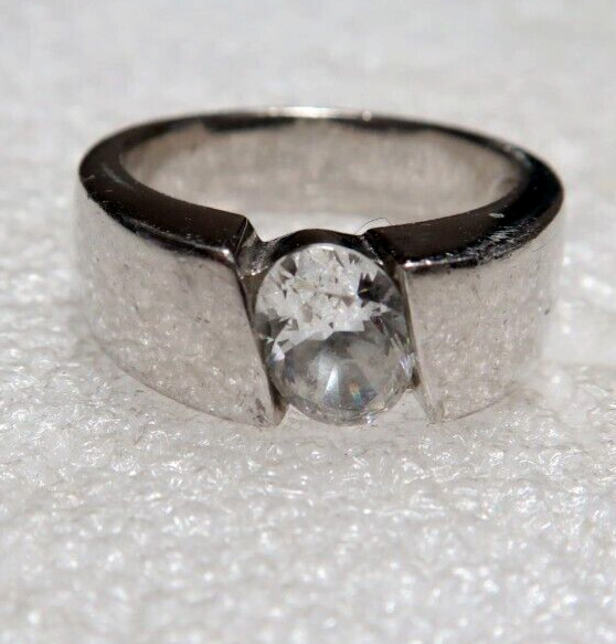VINTAGE STUNNING STERLING SILVER CLEAR CZ BAND RING ~ SIZE 6.75