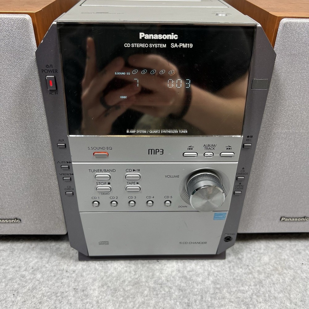 Panasonic SA-PM19 CD Stereo System 5 Disc Changer Cassette MP3 Fully Functional