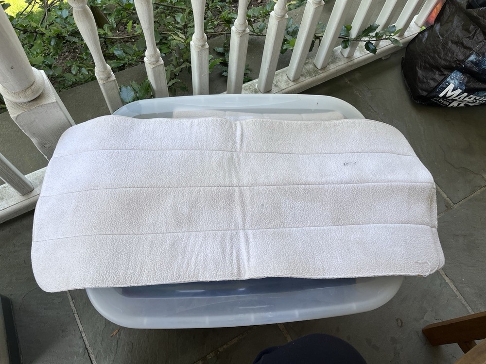 Horse No-Bow Standing Pillow Wrap