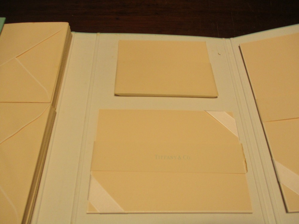 TIFFANY & CO. TRI-FOLD STATIONARY SET