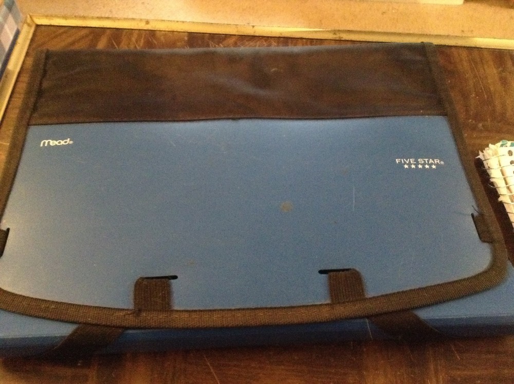Mead five star expandable blue divided storage pouch
