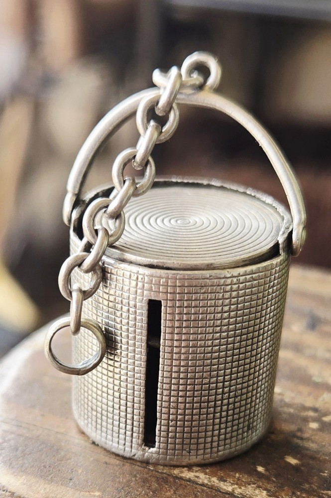 1900s Silver Engine Turned Spring Loaded Chatelaine Coin Holder With Chain