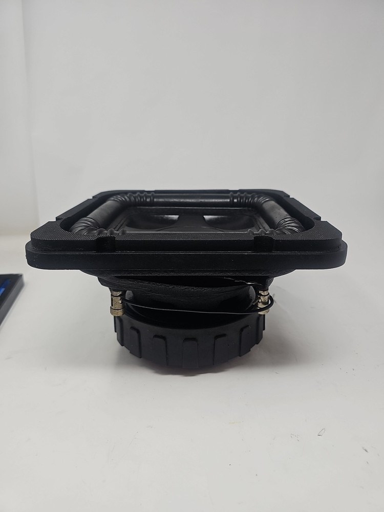Needs Cleaning Kicker Solo Baric Speakers S8L5