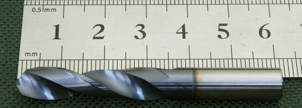 Solid Carbide twist drill, M7.5 for hard metal.